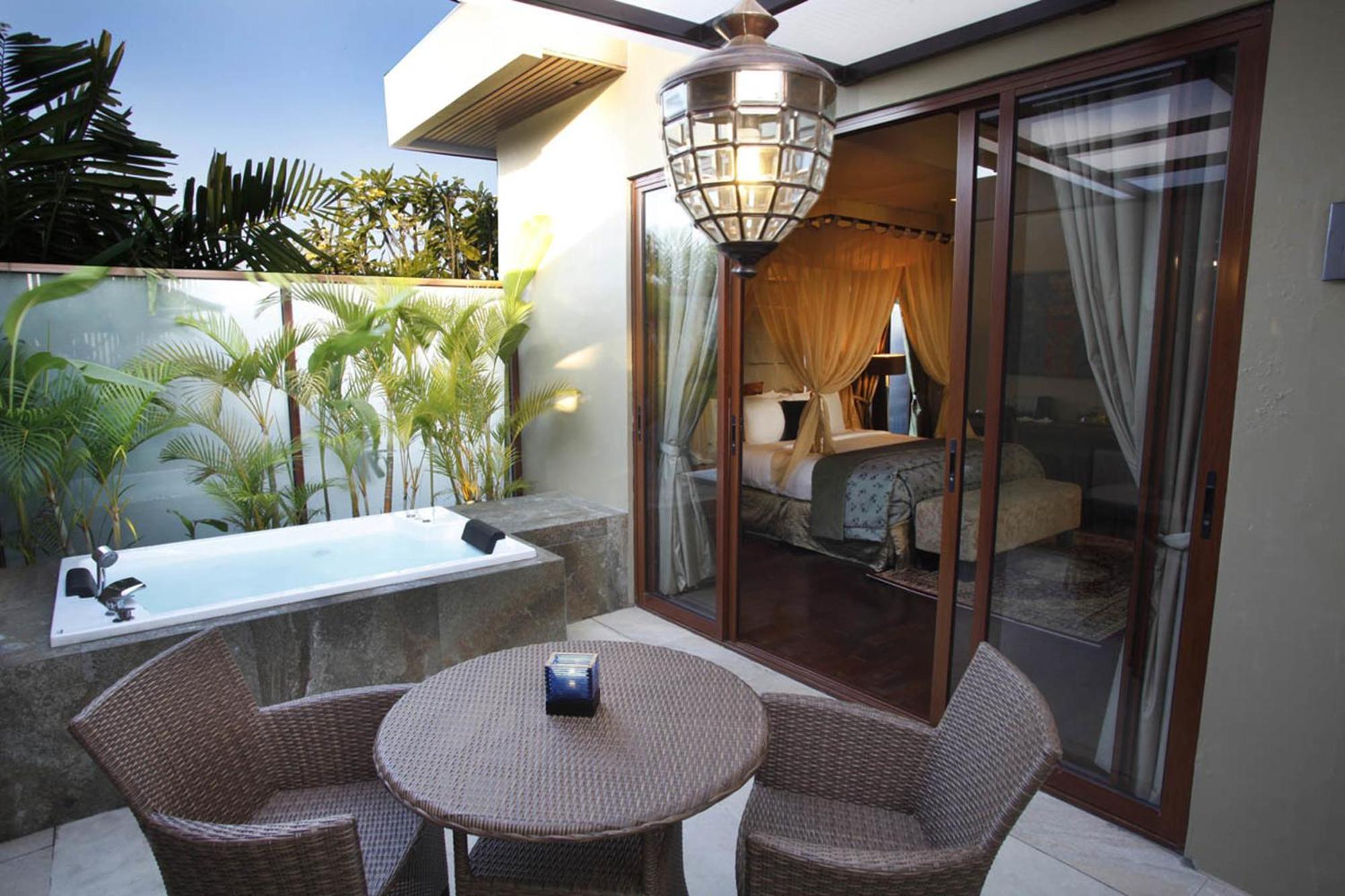 One-Bedroom Suite No Pool Hot Tub
